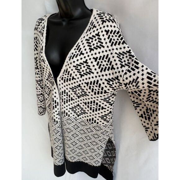 H&M Poncho Cream Black Aztec Open Front Cardigan Size XS One Size Cowgirl Shawl - Picture 3 of 10